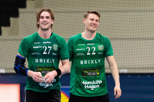 Önnereds Anton Hallbäck och Christoffer Örtenwall jublar
