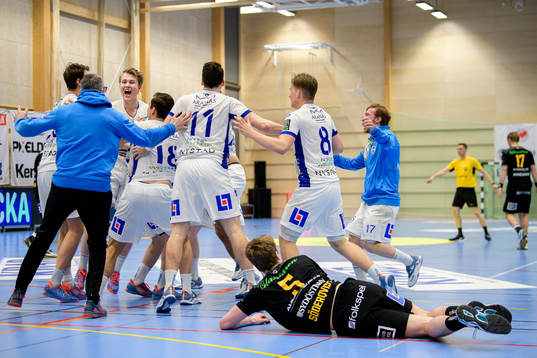 Aranäs spelare jublar