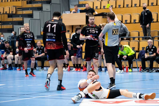 HK Malmös Fredrik Lindahl får varning