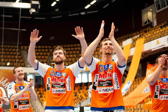 Kristianstads Ludvig Åström och Olafur Gudmundsson jublar
