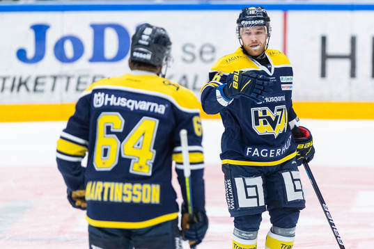 s Filip Sandberg jublar