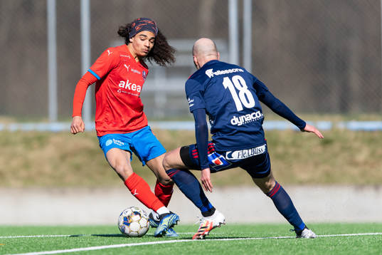 Helsingborgs Adam Kaied och Östers Jonathan Drott