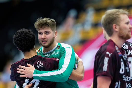 Lugis målvakt Simon Sejr Jensen jublar