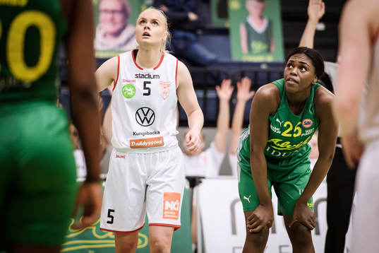 Högsbos Ida Fredrikson och Alviks Abigail Asoro