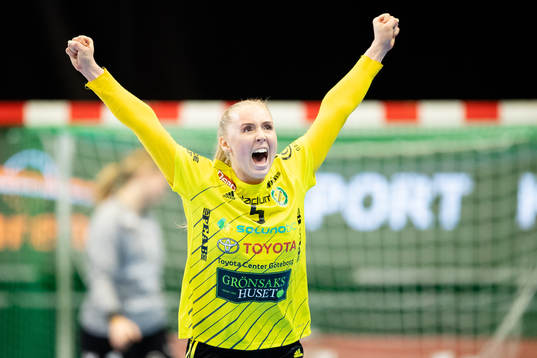 Sävehofs Mathilda Lundström jublar