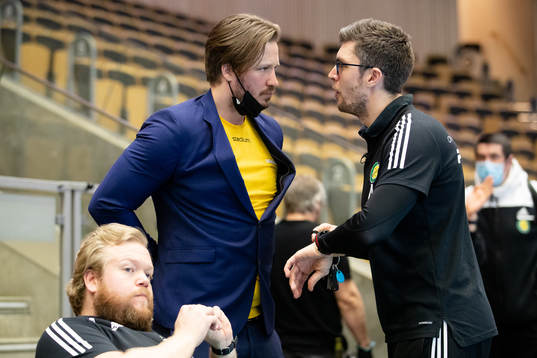 Sävehofs sportchef Emil Berggren, tränare Rasmus Overby