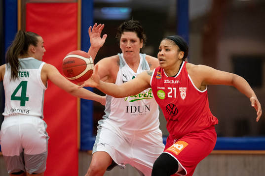 Högsbos Alexis Hyder mot Alviks Janel McCarville