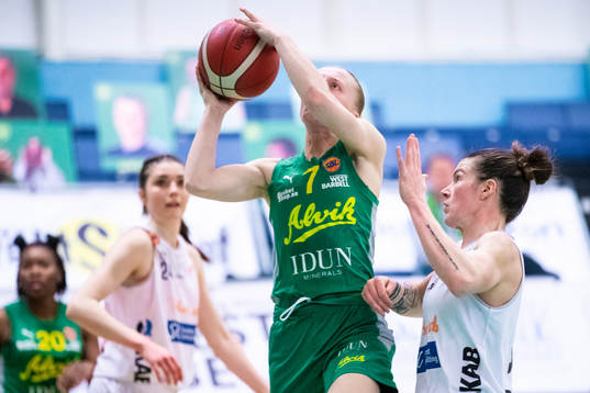 Alviks Klara Lundquist och Luleås Maggie Lucas