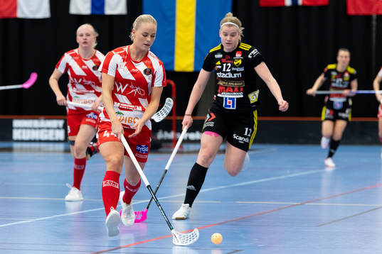 Pixbos Amanda Berggren och Endres Ellen Bäckstedt