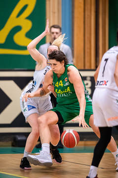 Luleås Ellen Nyström och Alviks Janel McCarville