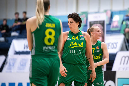 Alviks Janel McCarville