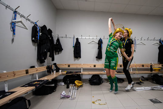 Thoréngruppens Moa Johansson jublar över SM-guldet