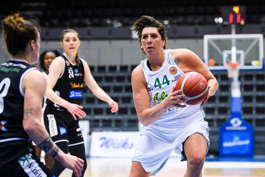 Alviks Janel McCarville
