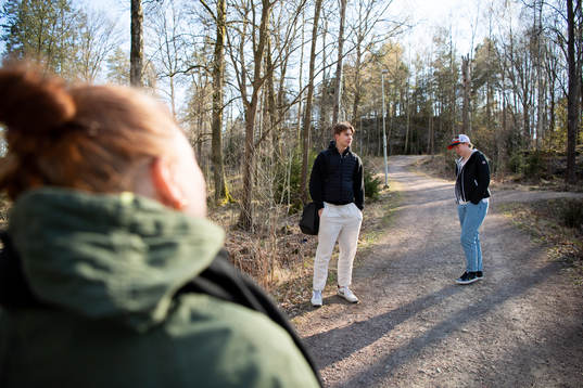 Fredrik och Anton från innebandyklubben IBK Göteborg i