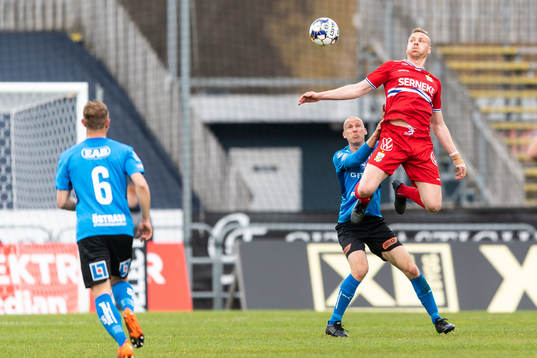 Halmstads Andreas Johansson och IFK Göteborgs Kolbeinn