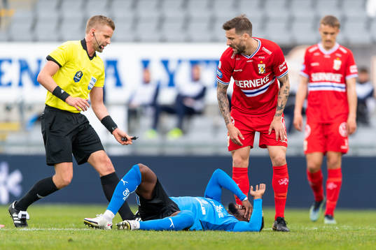 Halmstads Joseph Baffoe har ont
