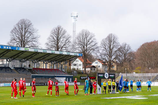 IFK Göteborgs och Halmstads spelare