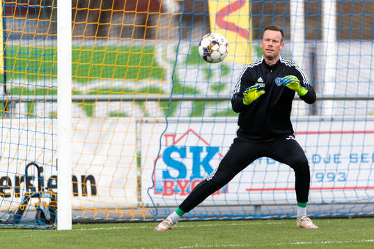 Falkenbergs målvakt Viktor Noring före fotbollsmatchen i