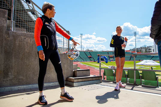 Ingrid Kristiansen and Karoline Bjerkeli Grøvdal