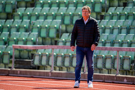 Knut Jæger Hansen, coach, looks