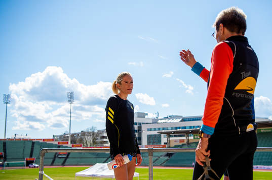 Karoline Bjerkeli Grøvdal and Ingrid Kristiansen