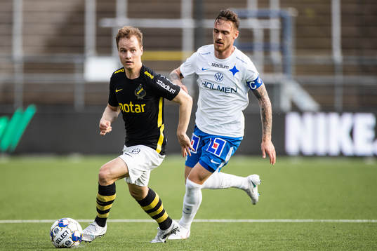 s Saku Ylätupa och IFK Norrköpings Linus Wahlqvist