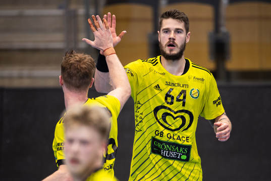 Sävehofs Rune Schröder jublar