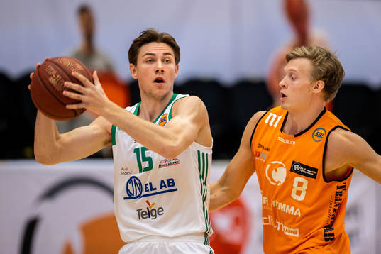 Södertäljes Simon Skott och Norrköpings Felix Terins