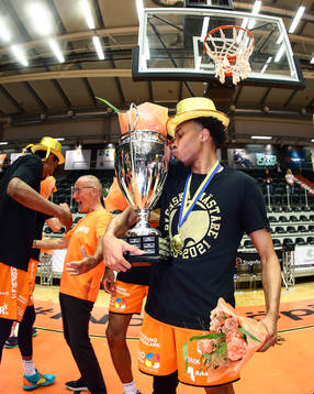 Norrköpings Kamau Stokes jublar