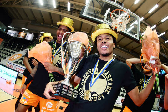 Norrköpings Kamau Stokes jublar
