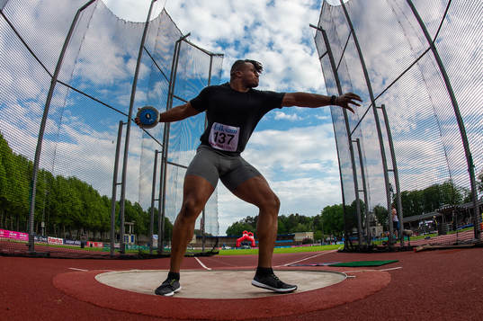 Lawrence Okoye, Storbritannien