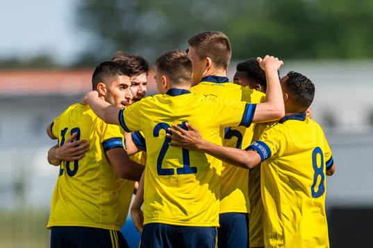 Players of Sweden celebrate