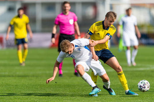 Jaakko Oksanen of Finland and Benjamin Nygren of Sweden