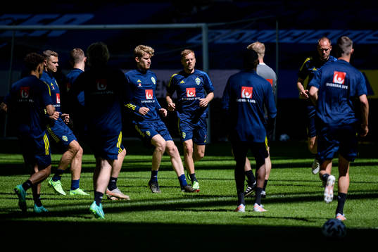Viktor Claesson, Filip Helander, Sebastian Larsson and