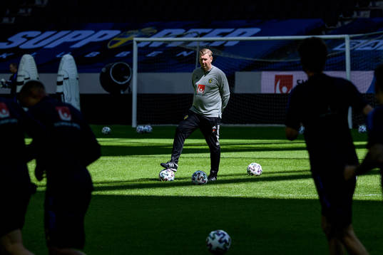 assistant coach Peter Wettergren of the Swedish national