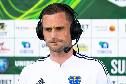Falkenbergs tränare Tobias Tuvesson före fotbollsmatchen