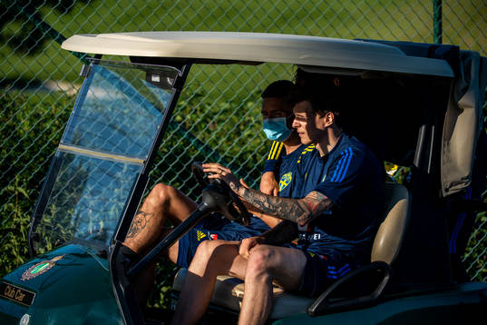 Mikael Lustig and Viktor Nilsson Lindelöf of the Swedish