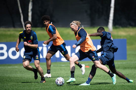 Gustav Svensson, Emil Forsberg and Ken Sema  of the Swedish