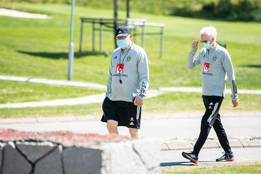 Janne Andersson, head coach and team doctor Anders Valentin