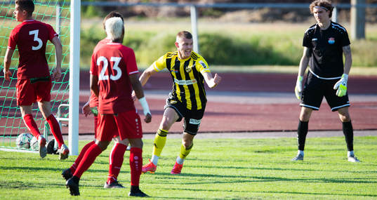 IFK Hässleholms Ivan Danielsson Andanovski har gjort 0-1