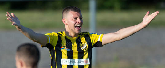 IFK Hässleholms Ivan Danielsson Andanovski i matchen i