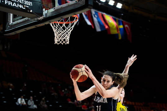 Sabia Oroszova of Slovakia and Alice Nyström of Sweden