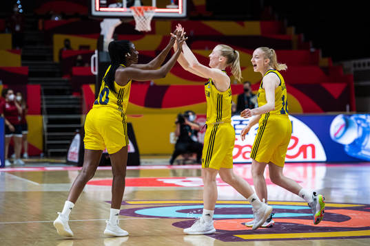 Binta Drammeh, Klara Lundquist and Stephanie Visscher of