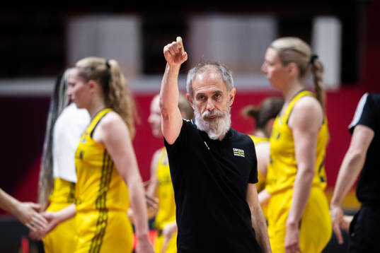 head coach Marco Crespi of Sweden
