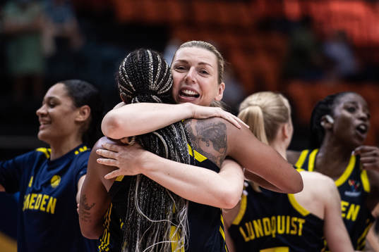 Paulina Hersler of Sweden celebrate with Kalis Loyd