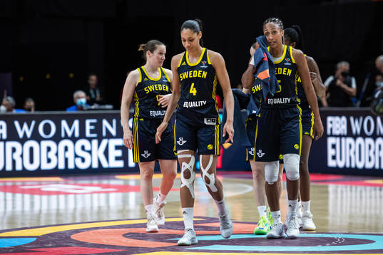 Nathalie Fontaine and Kalis Loyd of Sweden looks dejected