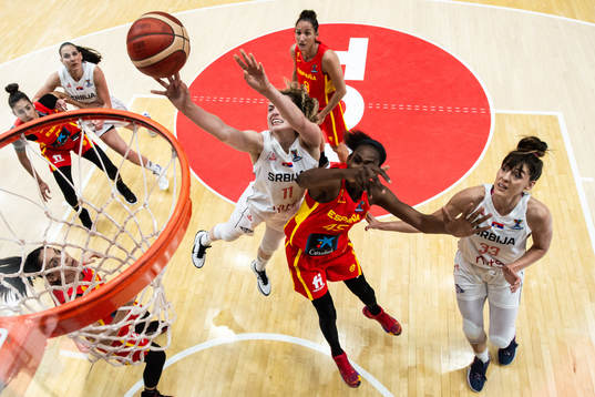 Aleksandra Crvendakic and Tina Krajisnik of Serbia against