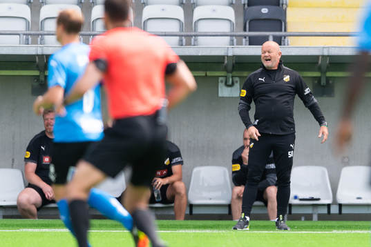Häckens tränare Per-Mathias Högmo