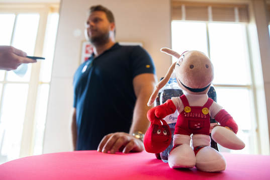 Daniel Ståhl and Bauhaus’ maskot