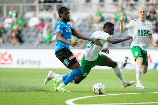 Halmstads Joseph Baffoe och Hammarbys Loué Bayere Junior